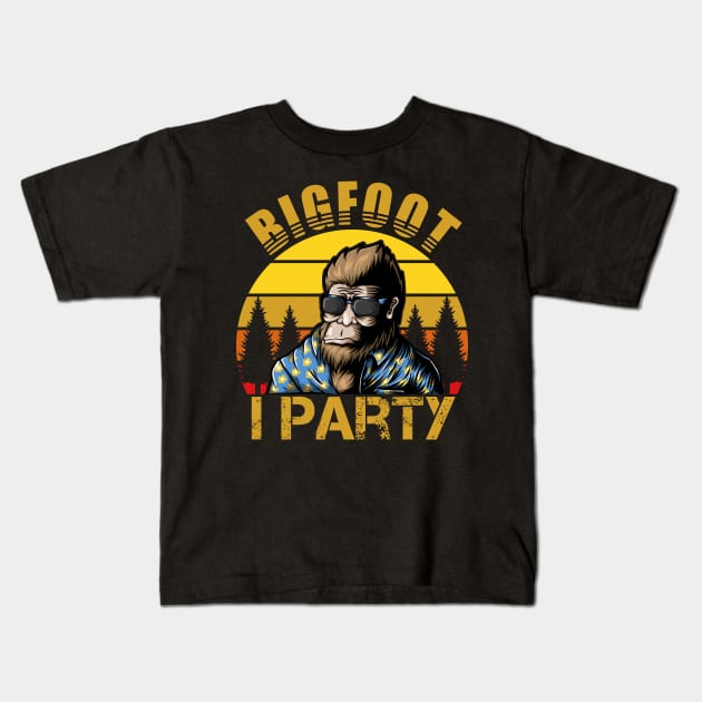 Bigfoot-i party Kids T-Shirt by Myartstor 